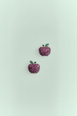 Brinco Maçã Cravejada com Strass Fúcsia