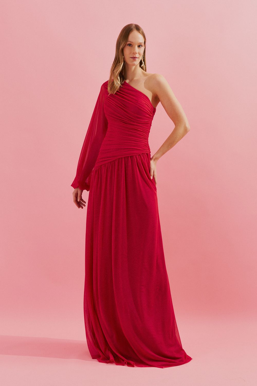 Vestido Longo Adana Vermelho com Decote Ombro Único, Manga Longa e