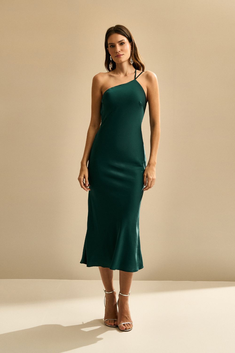 Vestido Midi de Cetim Verde Bandeira com Decote Triangular Lateral e  Amarração nas Costas – Koji Store