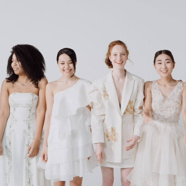 Vestido Off White: Quando Usar e Como Evitar Confusões em Casamentos