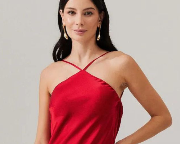 Vestido Midi em Festas: 5 Dicas para um Look Sofisticado e Moderno