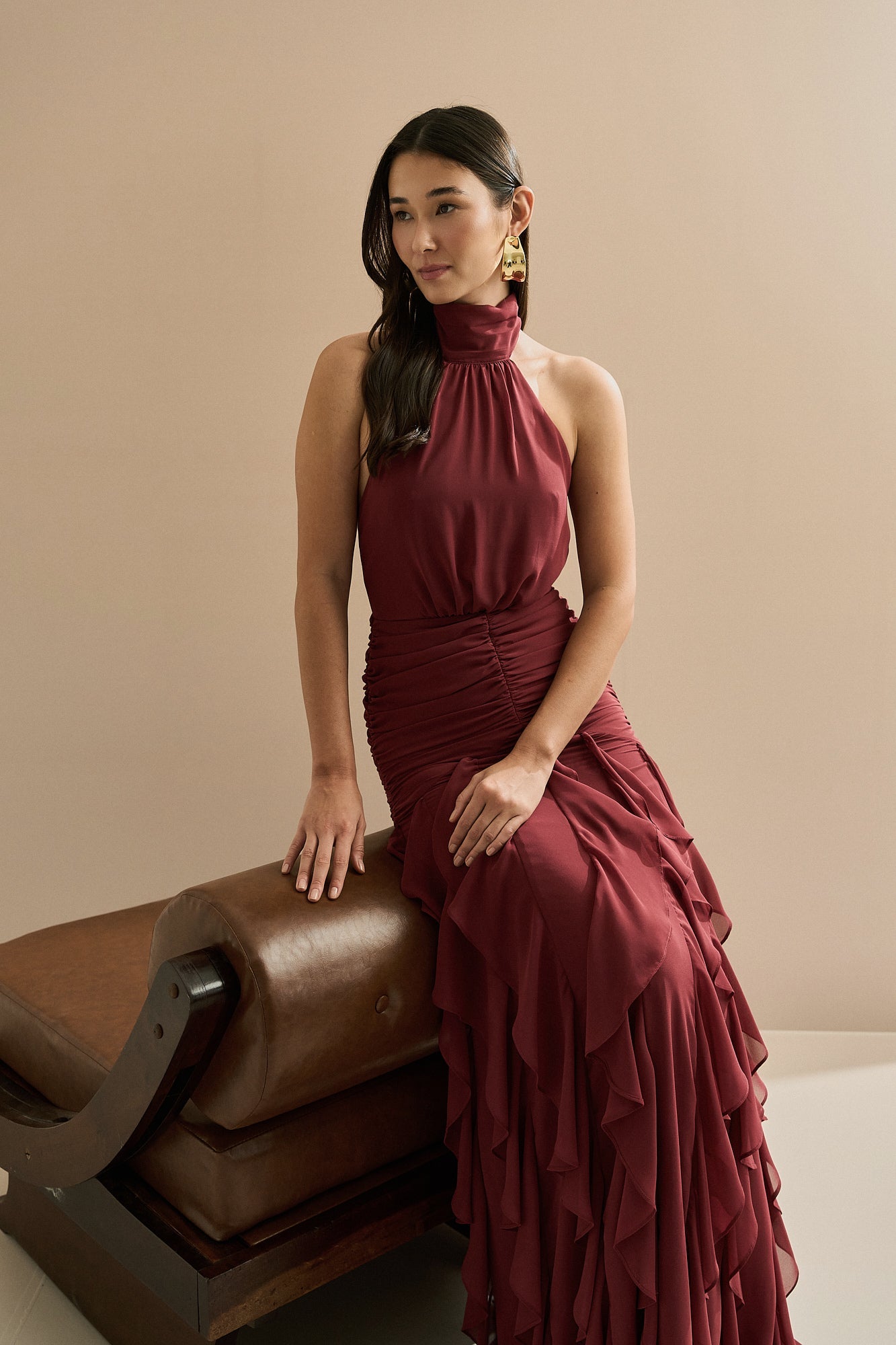 Vestido Frente Única: Como Escolher para Casamentos e Festas