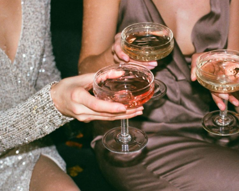 Guia Definitivo: Como Escolher o Vestido de Festa Ideal para Cada Ocasião