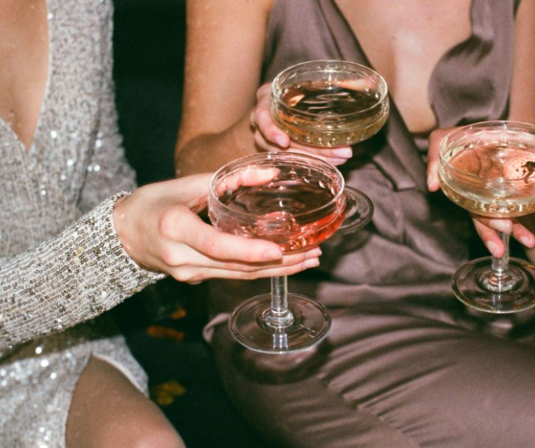 Guia Definitivo: Como Escolher o Vestido de Festa Ideal para Cada Ocasião