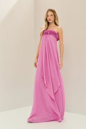 Vestido Longo em Chiffon com Decote Reto Sem Alças, Babados no Busto e Cauda Frontal - Armênia Rosa Orquídea