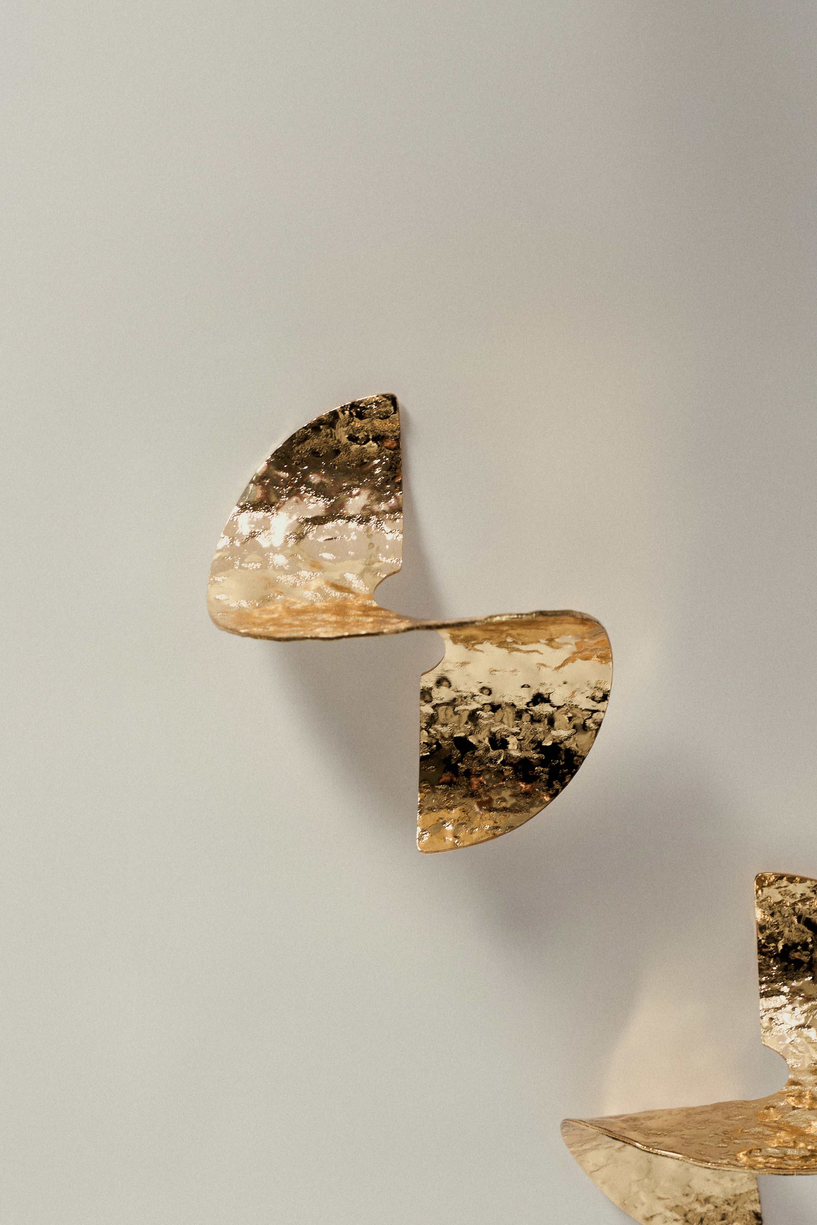 Brinco_Espiral_Organico_Dourado.jpg