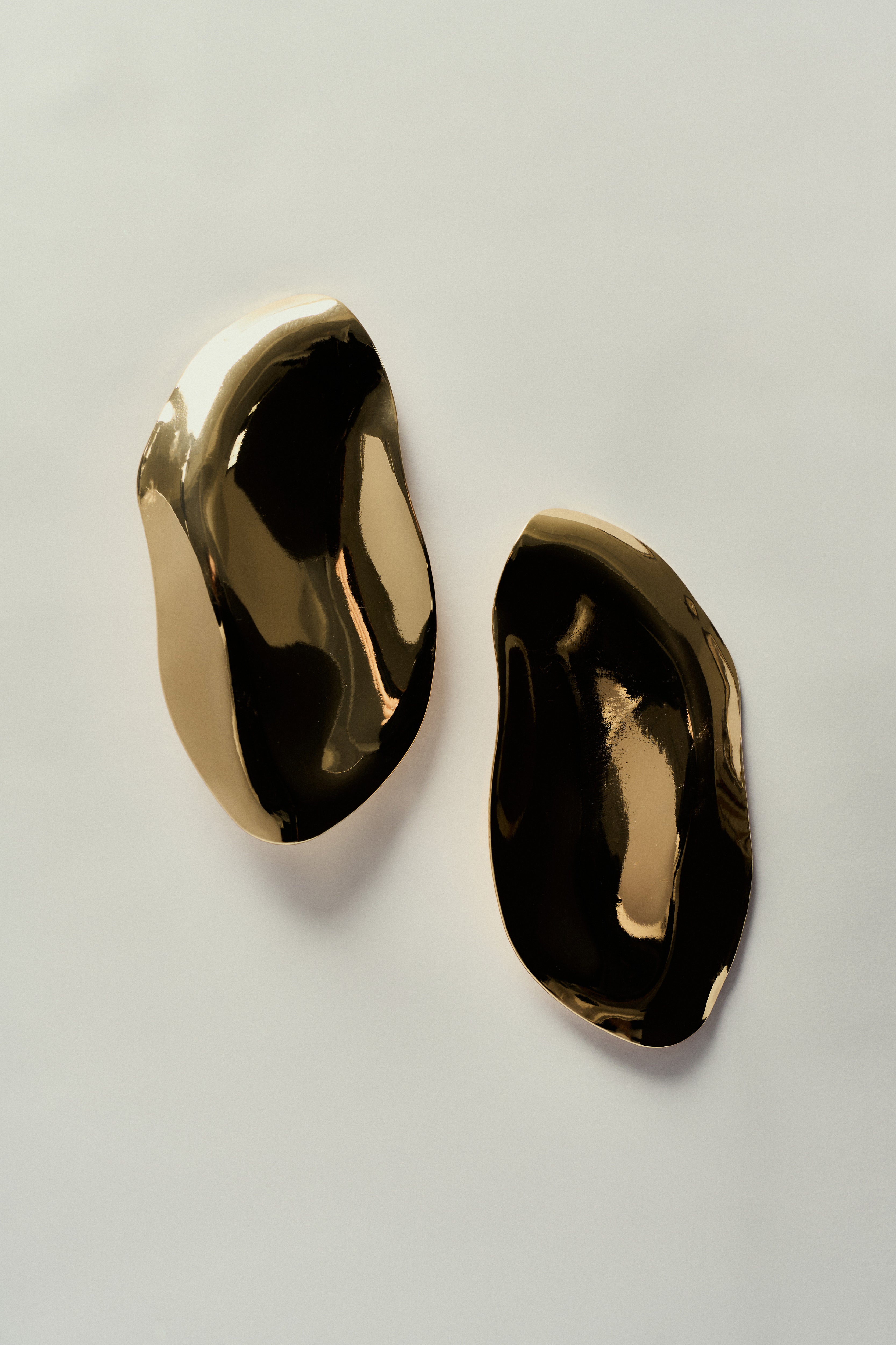 Brinco_Maxi_Organico_Dourado1.jpg