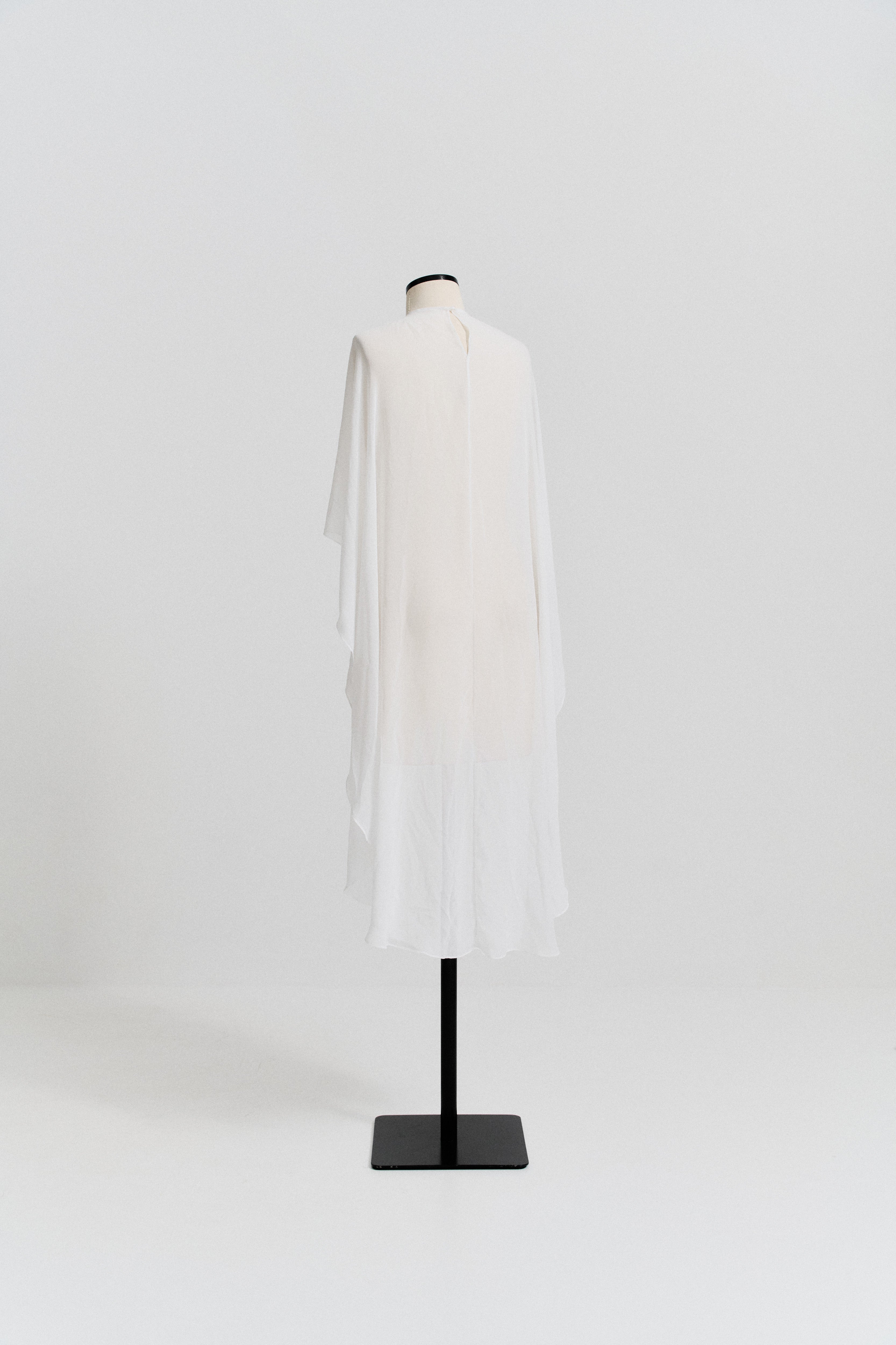 Capa Longa em Chiffon - Live Off White