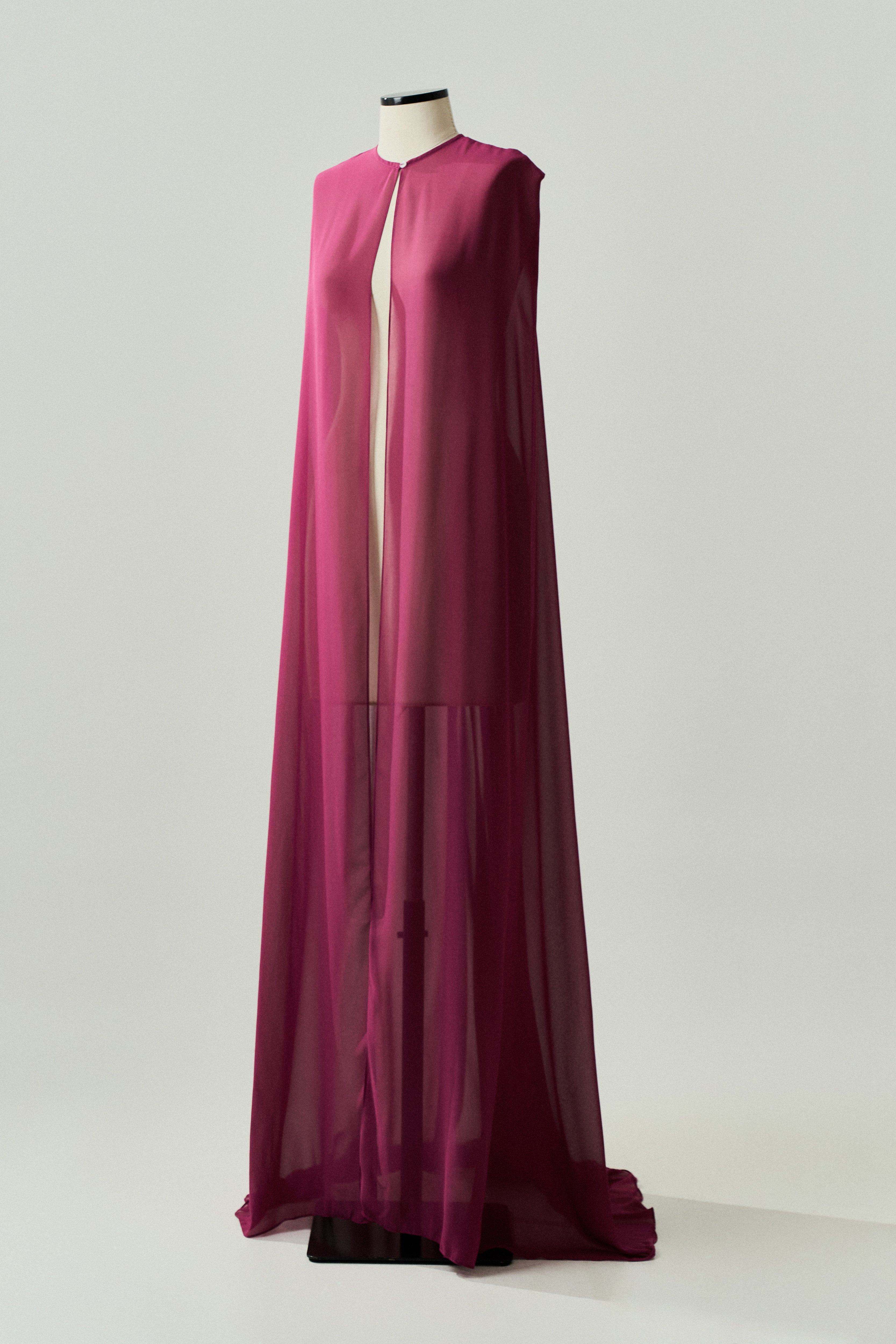Capa Longa em Chiffon - Sol Fúcsia