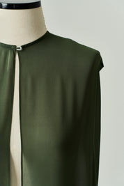 Capa Longa em Chiffon - Sol Verde Oliva