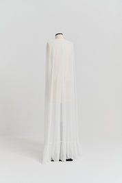 Capa Longa em Tule com Babado na Barra - Clara Off White