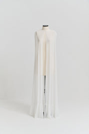 Capa Longa em Tule com Babado na Barra - Clara Off White