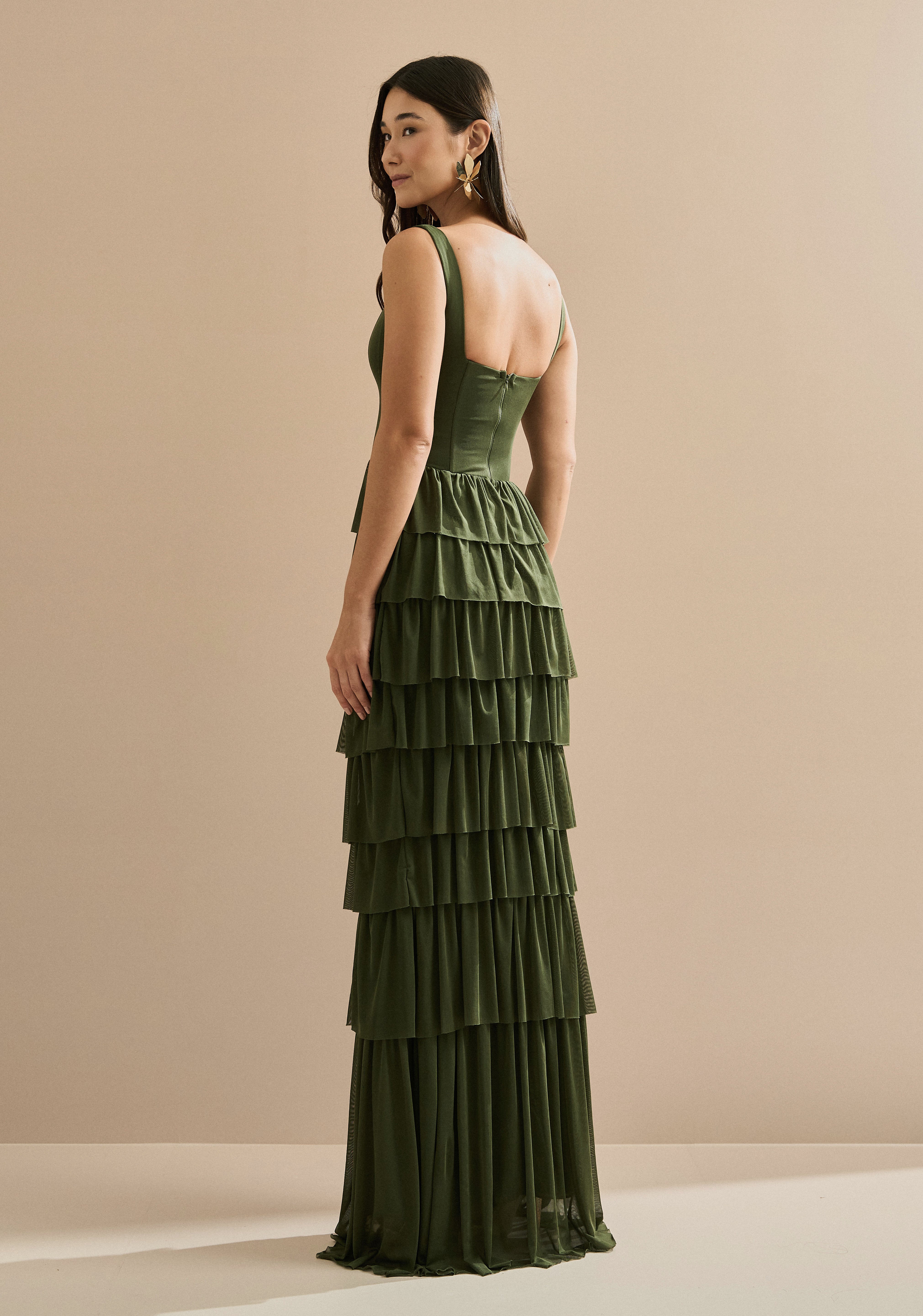 Vestido Longo em Tule com Alças e Decote Quadrado, Saia com Babados em Camadas – Livine Verde Oliva