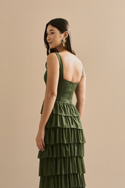 Vestido Longo em Tule com Alças e Decote Quadrado, Saia com Babados em Camadas - Livine Verde Oliva