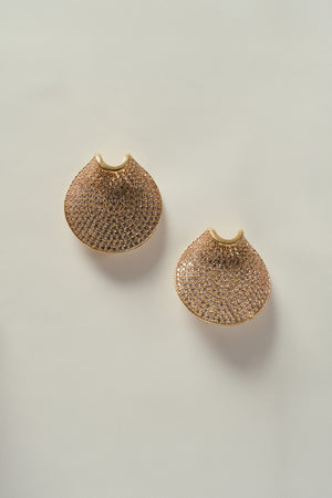 Brinco Leque Cravejado em Strass Dourado