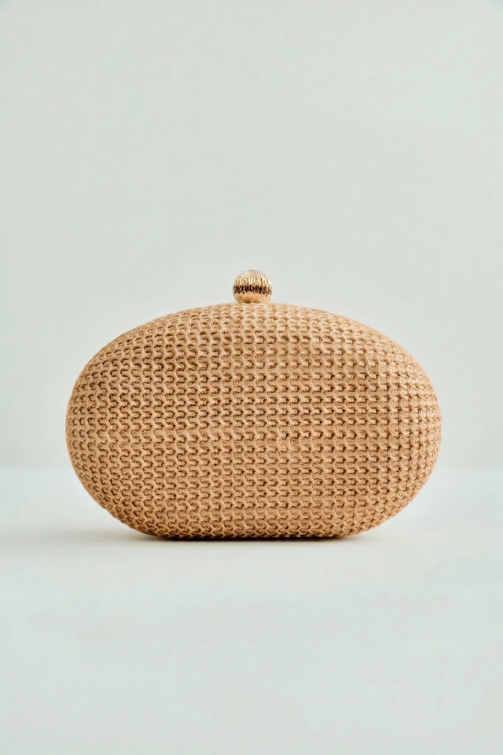 Bolsa de Festa em Palha Trama Simples Modelo Oval com Fecho de Metal Redondo