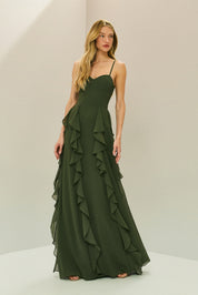 Vestido Longo em Chiffon com Busto Estruturado, Babados Verticais na Saia e Capa Longa com Nó - Riviera Verde Oliva