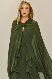 Vestido Longo em Chiffon com Busto Estruturado, Babados Verticais na Saia e Capa Longa com Nó - Riviera Verde Oliva