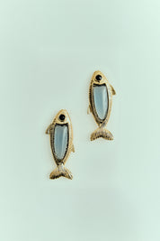 Brinco Peixe com Pedra de Zircônia Colorida Dourado