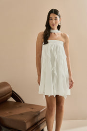 Vestido Curto em Chiffon com Babados em Cascata e Decote Reto com Echarpe - Alma Off White