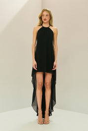 Vestido Curto em Chiffon com Decote Alto, Cauda e Alças com Detalhe em Pérolas nas Costas - Agata Preto