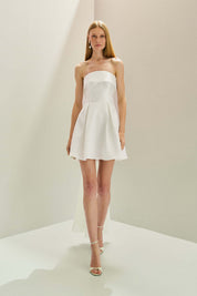 Vestido Curto em Zibeline com Decote Reto Sem Alças, Saia Evasê e Laço com Cauda Removível - Charlotte Off White