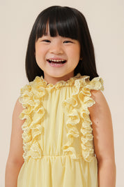 Vestido Infantil em Tule com Babados e Detalhes em Renda Guipir - Sonho Amarelo