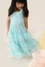 Vestido Infantil em Tule com Babados na Gola e Saia Volumosa em Camadas - Jardim Azul Claro