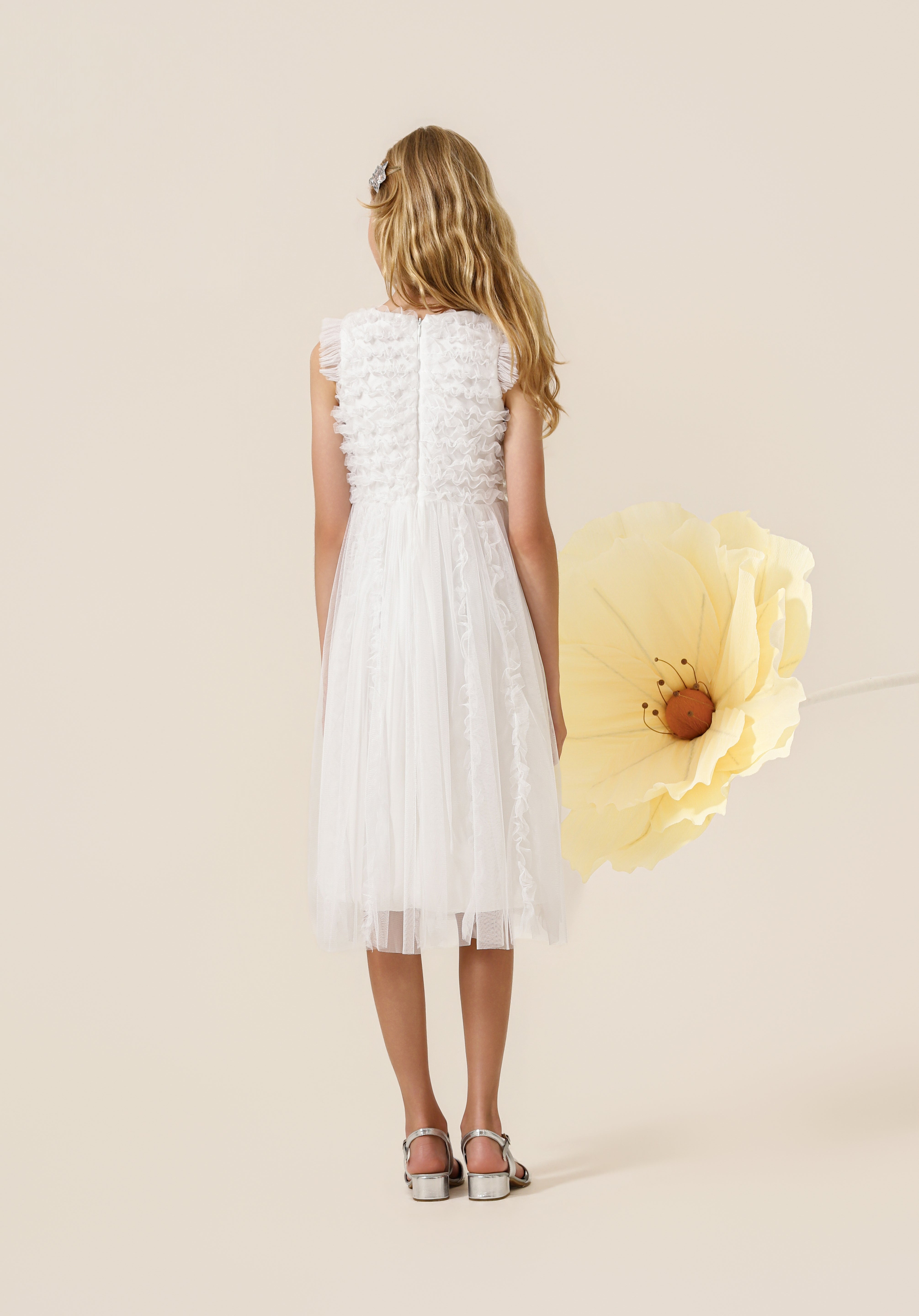 Vestido Infantil em Tule com Frufru no Busto e Frufru Verticais na Saia - Belle Off White