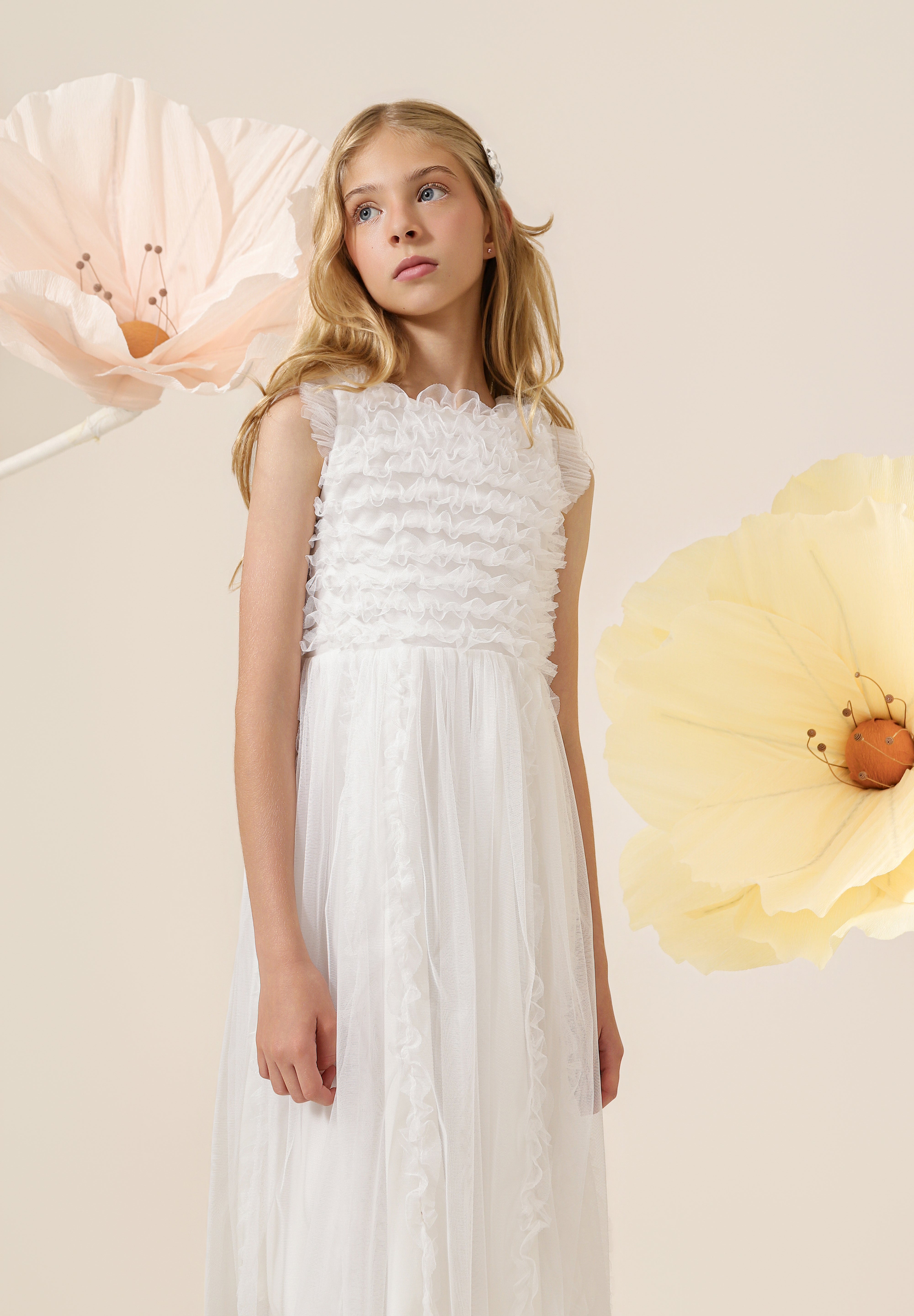 Vestido Infantil em Tule com Frufru no Busto e Frufru Verticais na Saia - Belle Off White