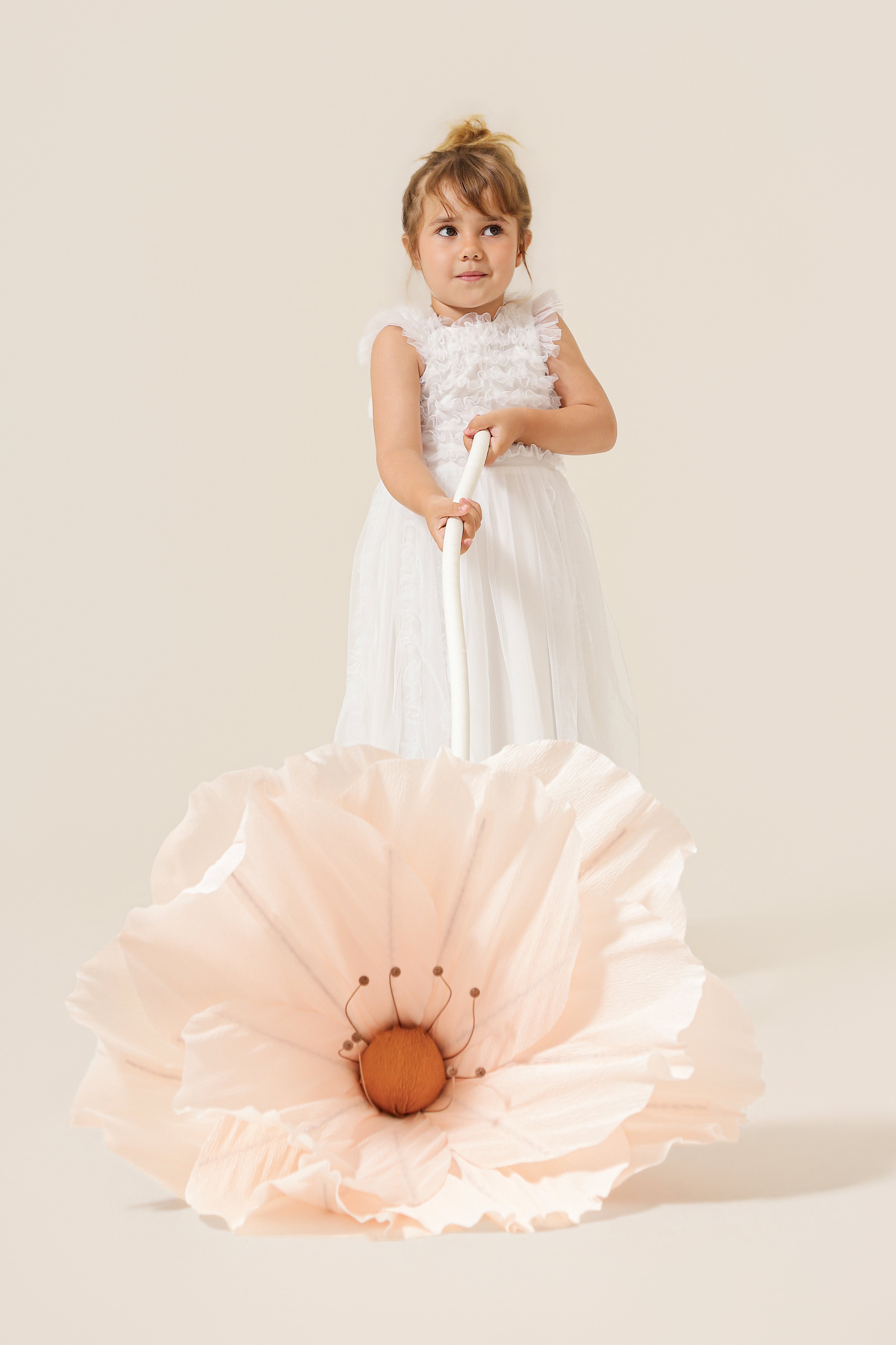 Vestido Infantil em Tule com Frufru no Busto e Frufru Verticais na Saia - Belle Off White