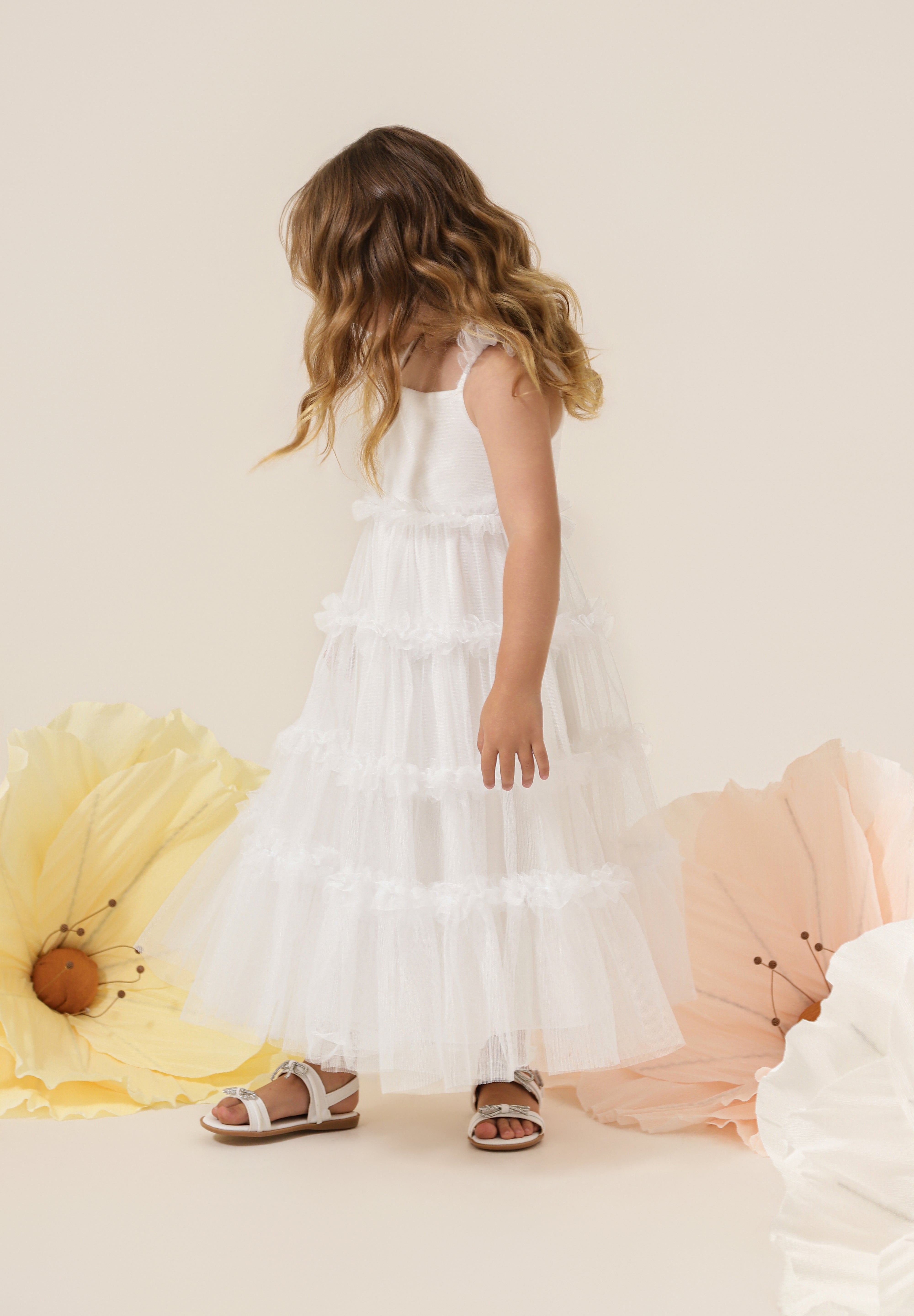 Vestido Infantil em Tule com Busto Liso, Frufru nas Alças e na Saia - Amora Off White