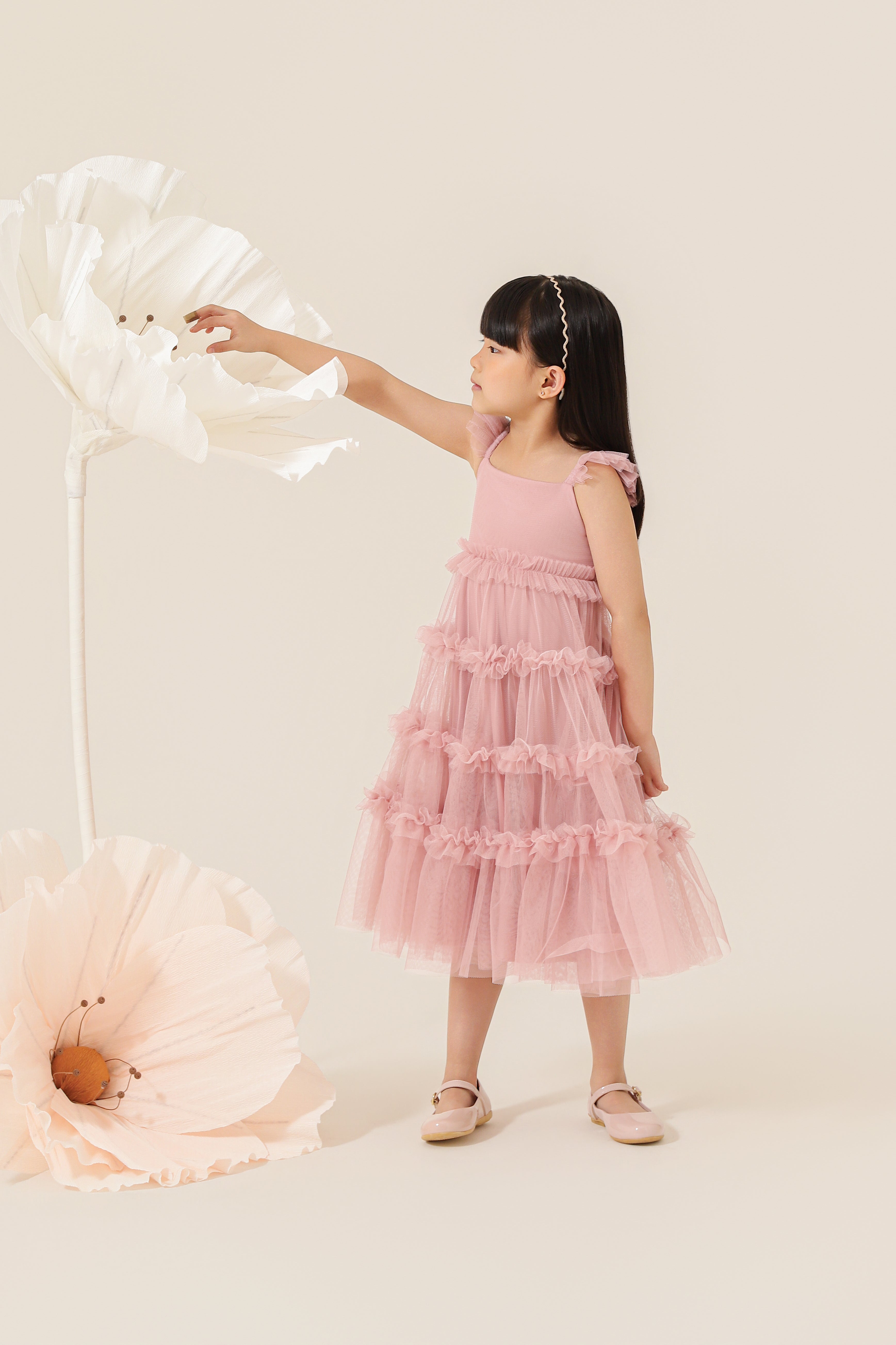 Vestido Infantil em Tule com Busto Liso, Frufru nas Alças e na Saia - Amora Rose