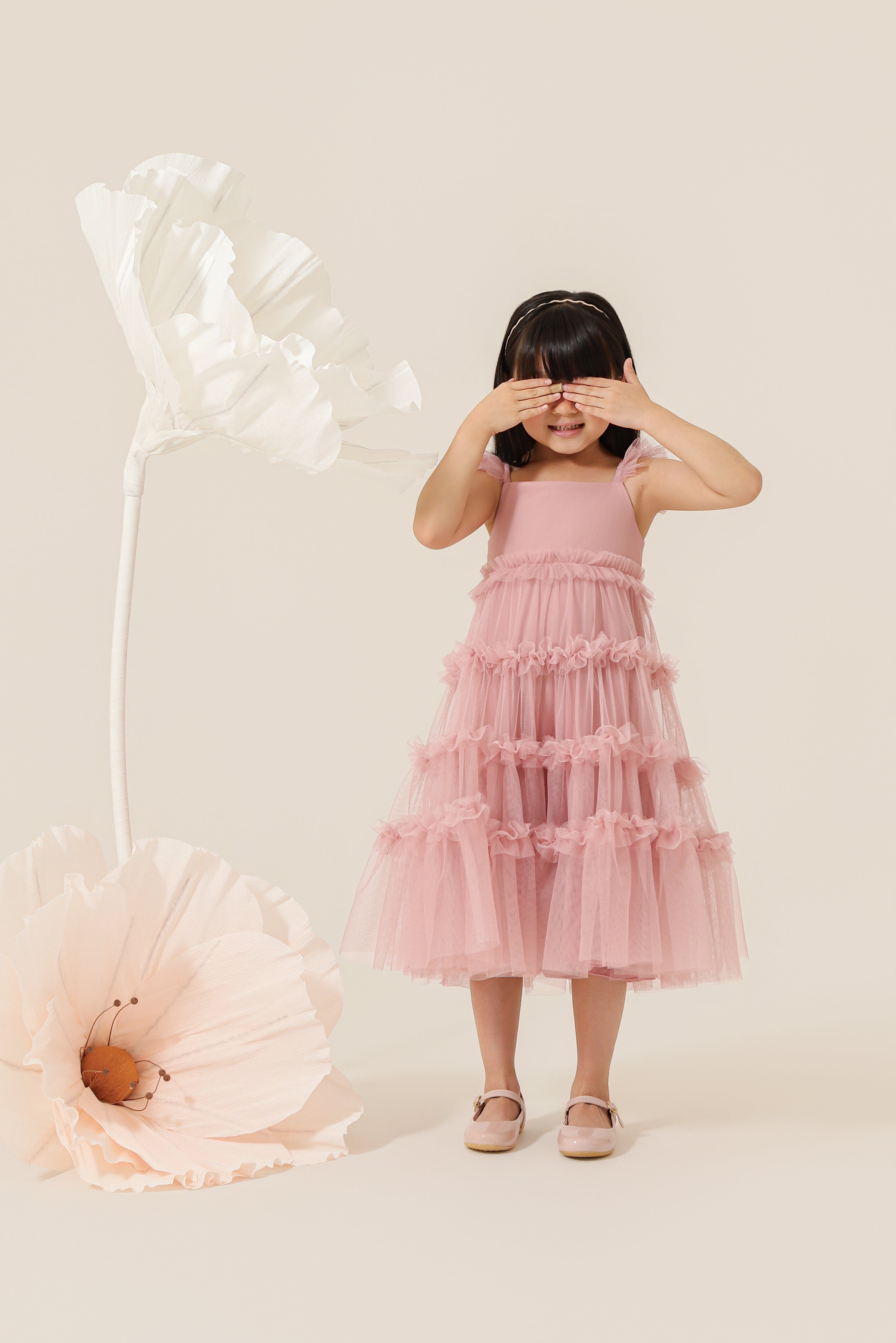 Vestido Infantil em Tule com Busto Liso, Frufru nas Alças e na Saia - Amora Rose