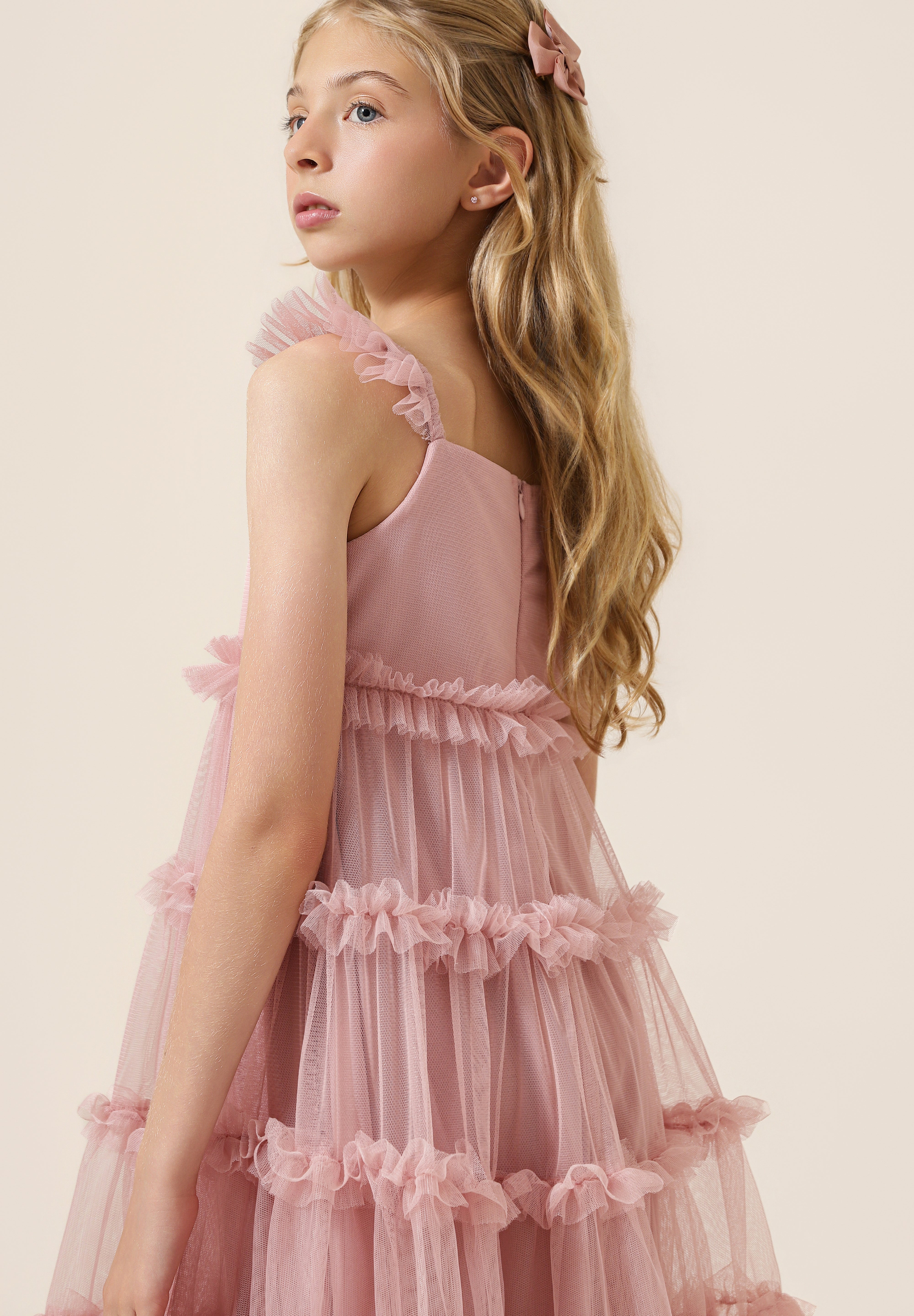 Vestido Infantil em Tule com Busto Liso, Frufru nas Alças e na Saia - Amora Rose