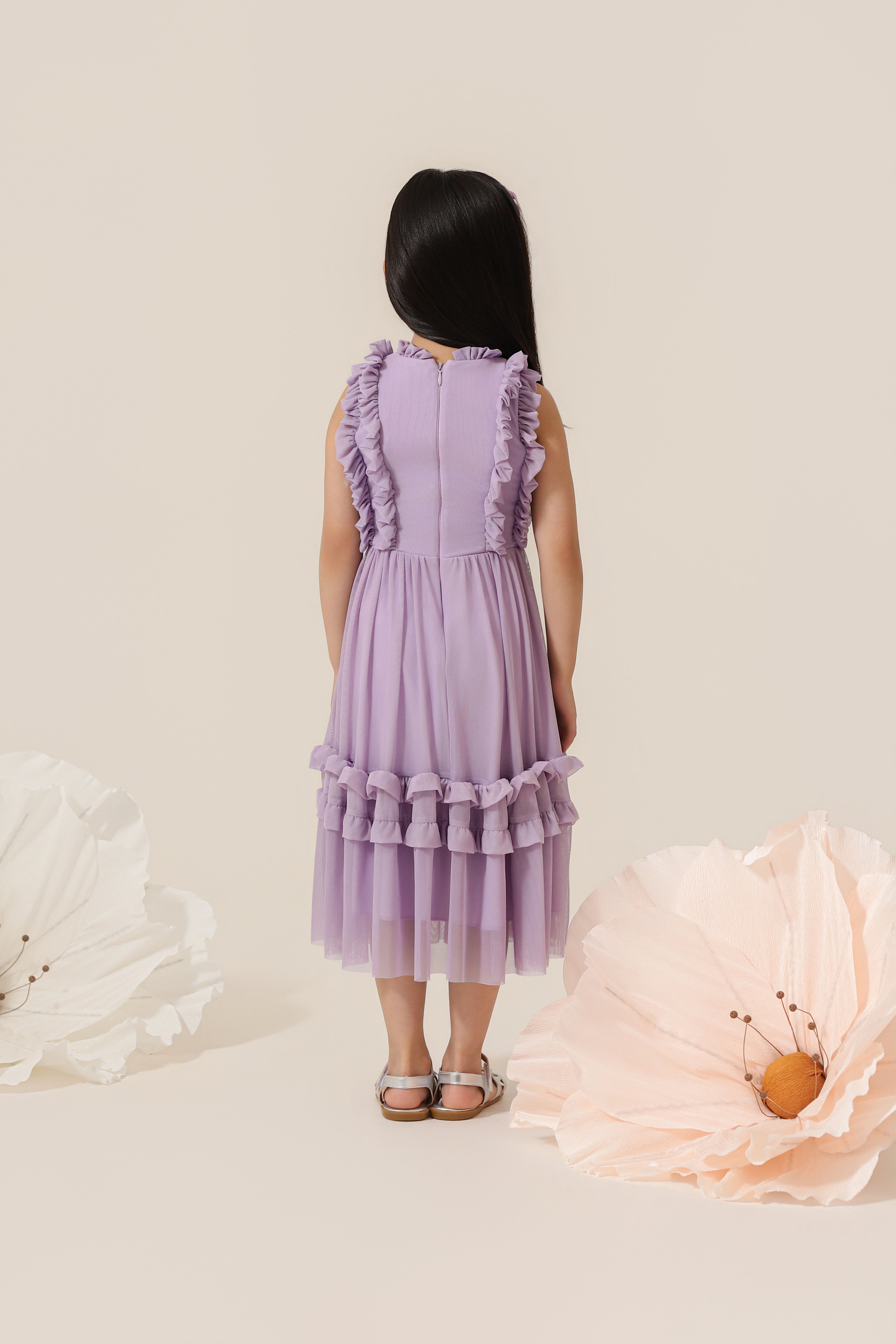 Vestido Infantil em Tule com Detalhes em Babados no Corpo e na Saia - Flor Lilás