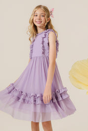 Vestido Infantil em Tule com Detalhes em Babados no Corpo e na Saia - Flor Lilás