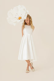 Vestido Infantil em Zibeline com Decote Canoa, Saia Ampla com Pregas e Laço Removível - Encanto Off White