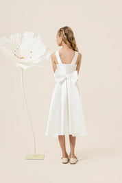 Vestido Infantil em Zibeline com Decote Canoa, Saia Ampla com Pregas e Laço Removível - Encanto Off White