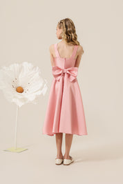Vestido Infantil em Zibeline com Decote Canoa, Saia Ampla com Pregas e Laço Removível - Encanto Rosa