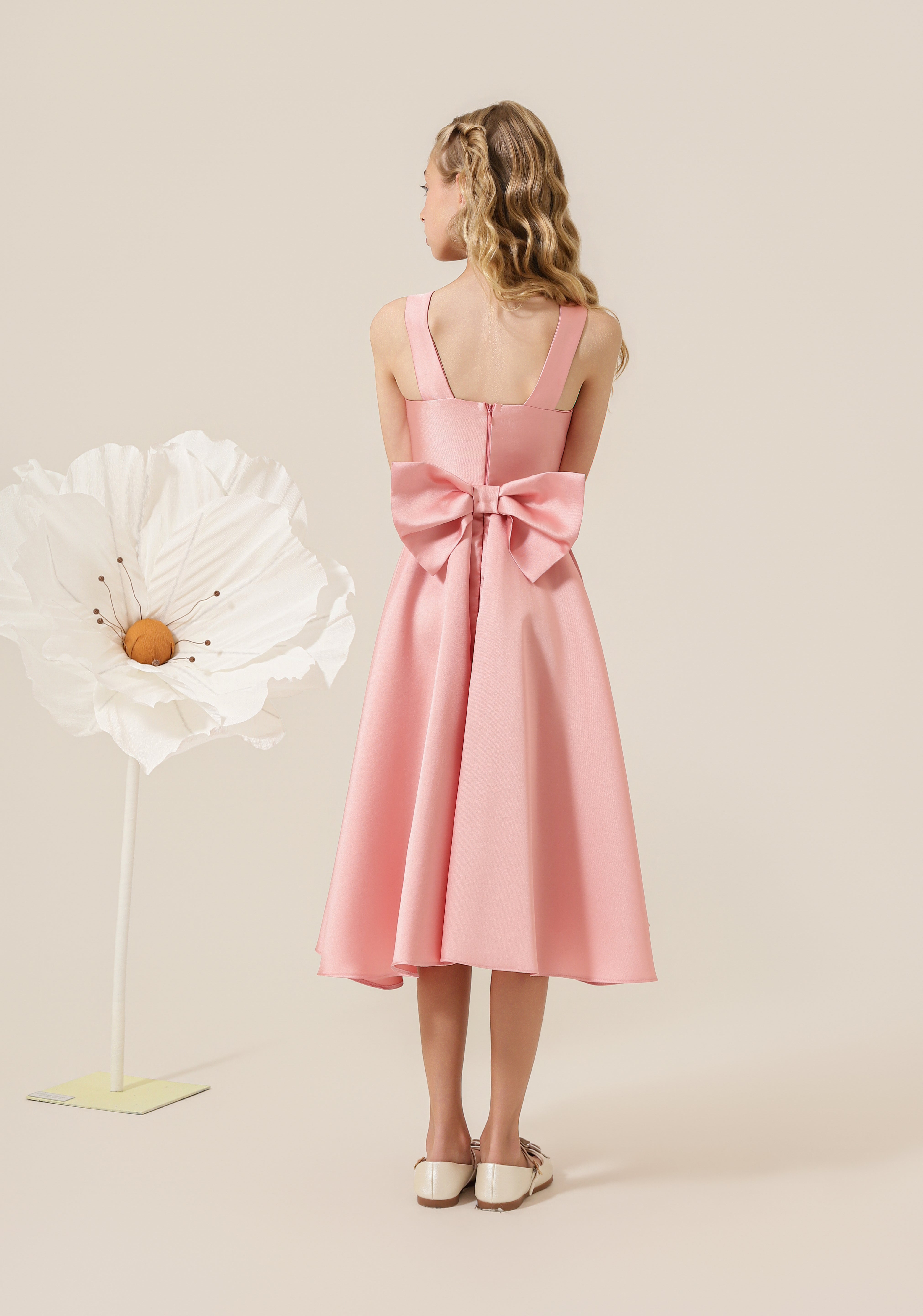 Vestido Infantil em Zibeline com Decote Canoa, Saia Ampla com Pregas e Laço Removível - Encanto Rosa