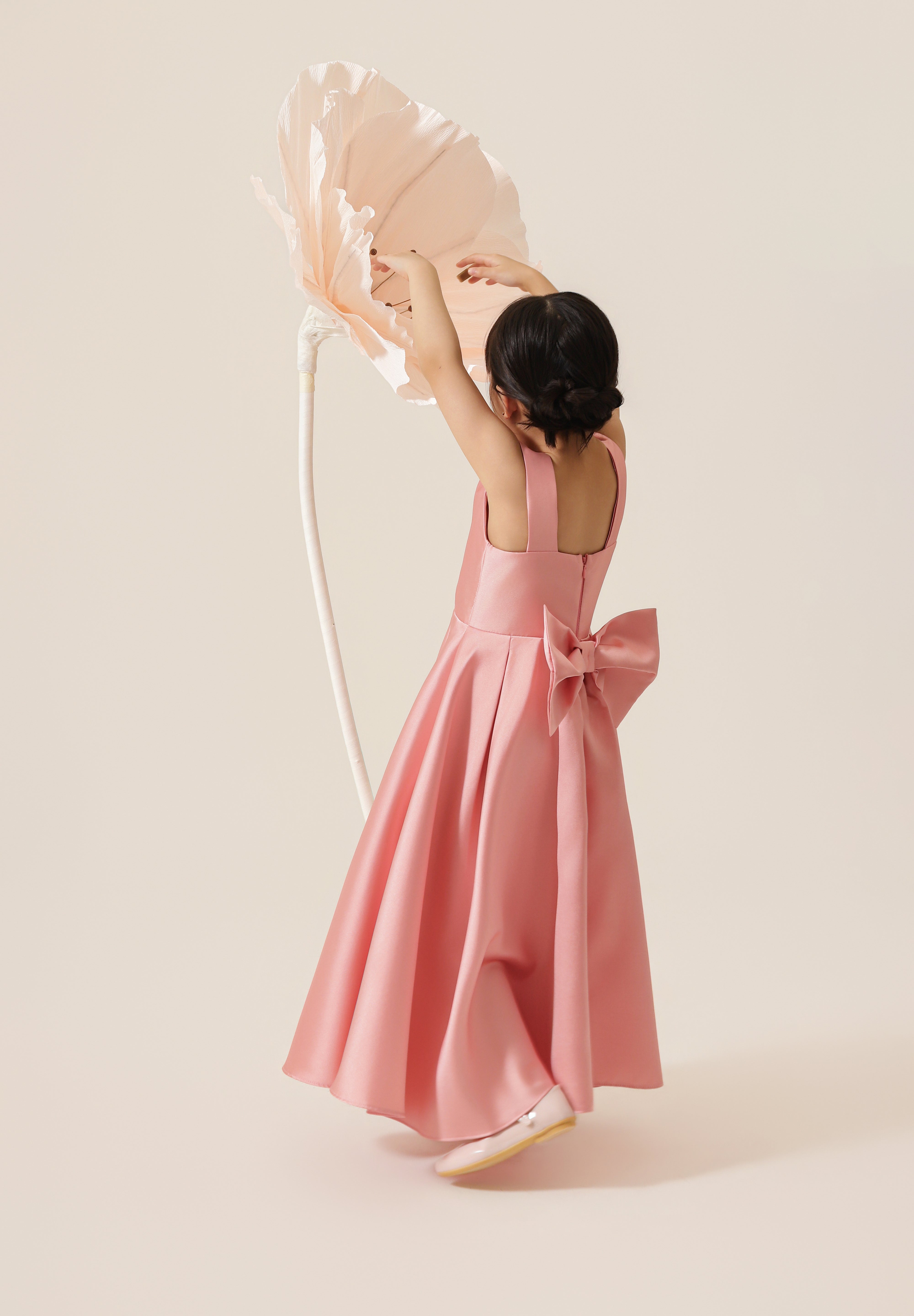 Vestido Infantil em Zibeline com Decote Canoa, Saia Ampla com Pregas e Laço Removível - Encanto Rosa