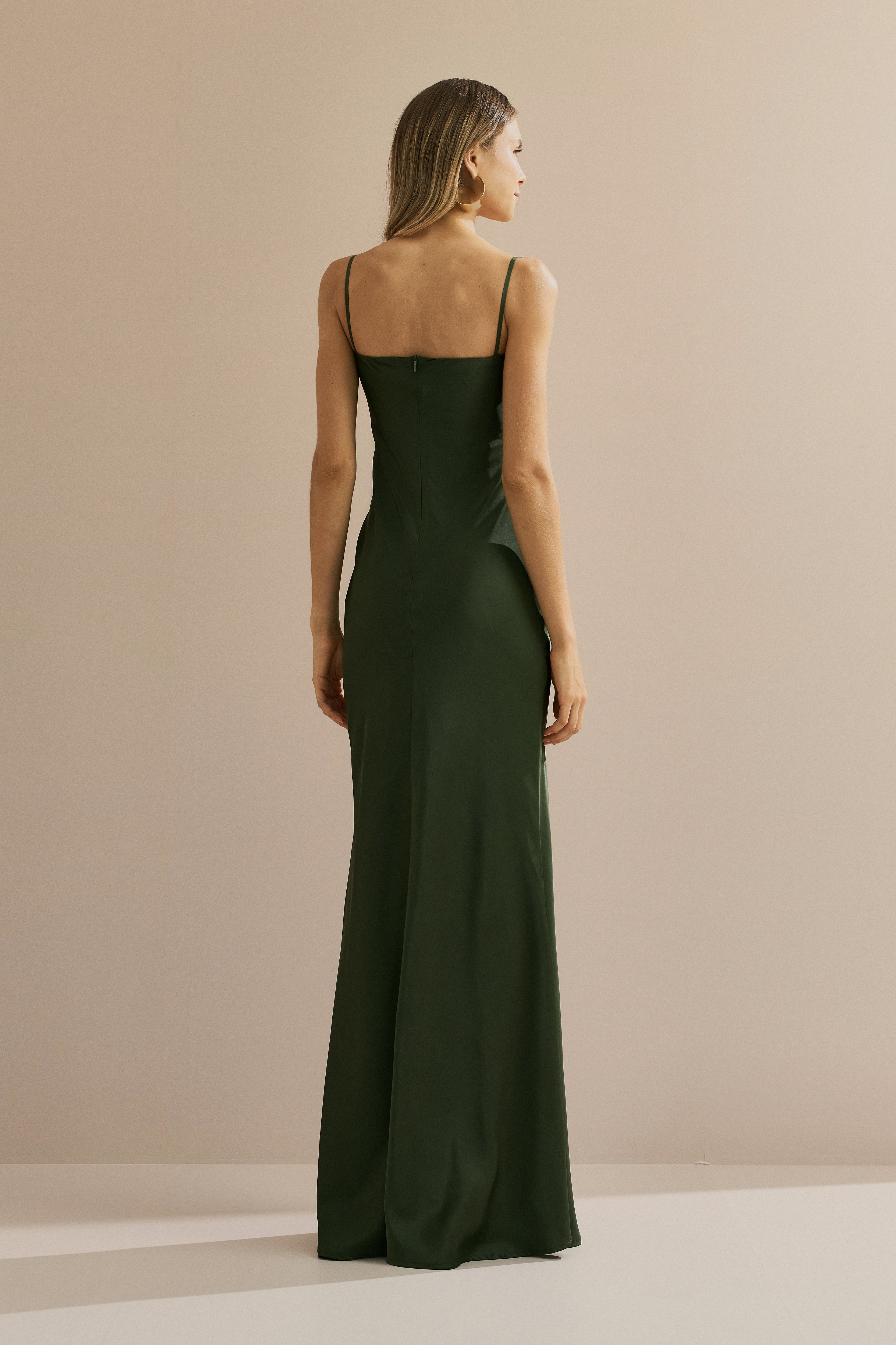 Vestido Longo de Cetim com Decote Coração Franzido - Croácia Verde Oliva Escuro
