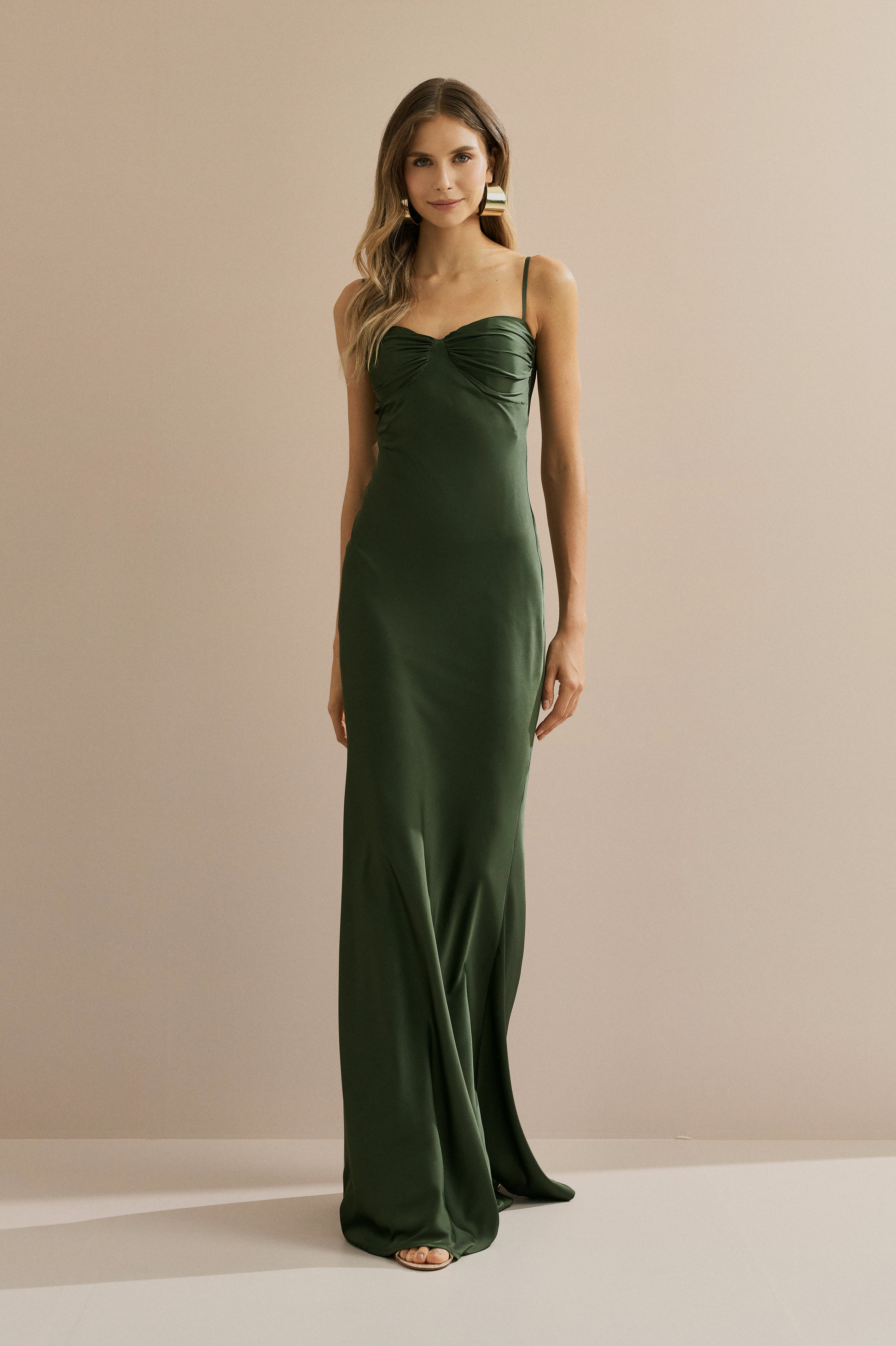 Vestido Longo de Cetim com Decote Coração Franzido - Croácia Verde Oliva Escuro