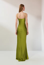 Vestido Longo em Cetim com Decote Coração, Busto Franzido e Alças Finas - Croácia Verde Claro Pistache