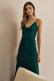 Vestido Longo em Cetim com Decote Degagê com Alças Finas e Amarração nas Costas - Líbano Petróleo
