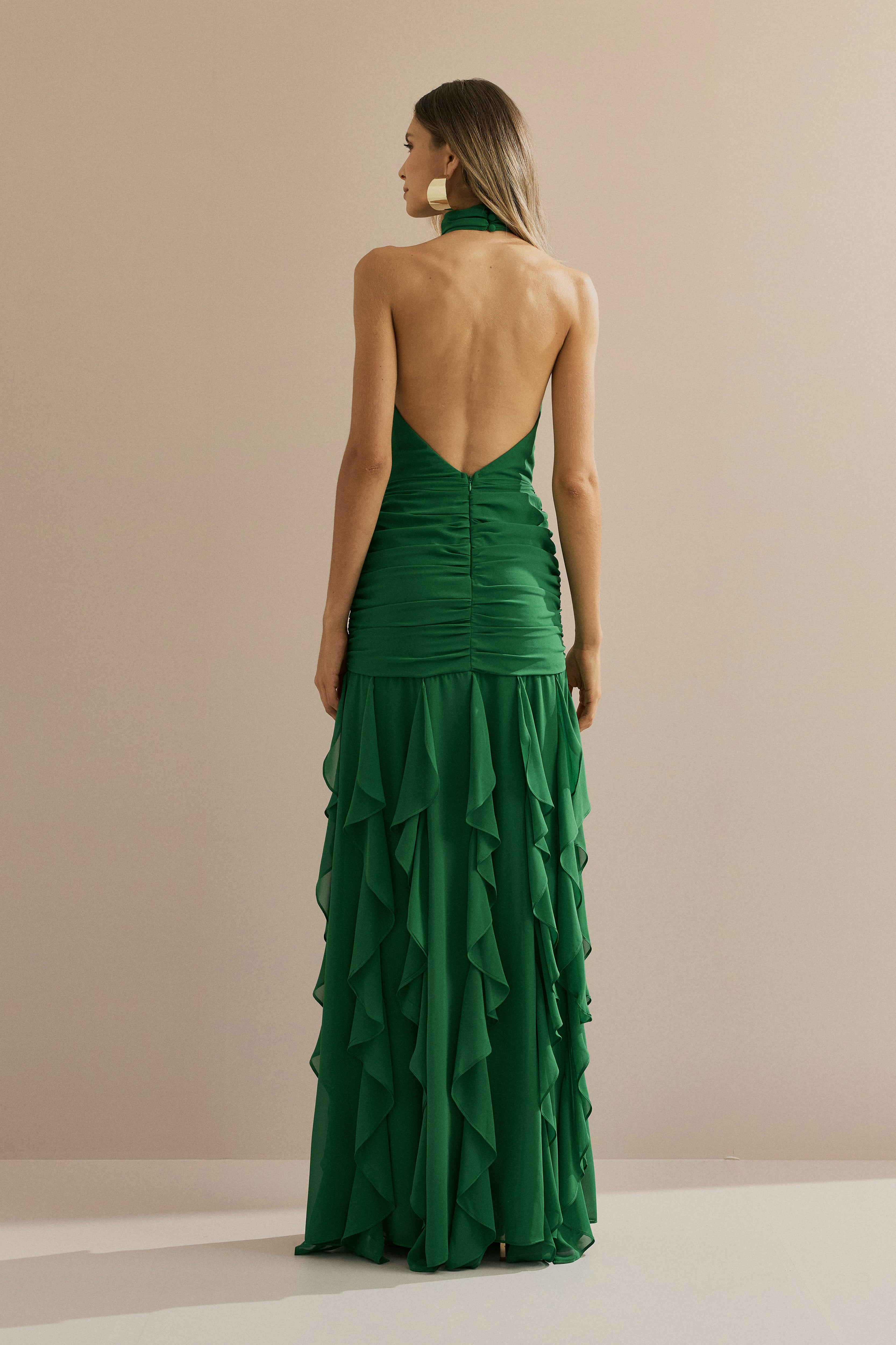 Vestido Longo em Chiffon Frente Única com Drapeado na Cintura e Babados em Cascata - Pienza Verde Bandeira