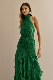 Vestido Longo em Chiffon Frente Única com Drapeado na Cintura e Babados em Cascata - Pienza Verde Bandeira