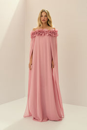 Vestido Longo em Chiffon Ombro a Ombro com Babados Plissados e Capa Fluida - Porto Rico Rosa Claro