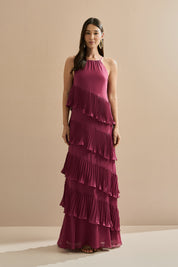 Vestido Longo em Chiffon com Decote Americano e Recortes em Camadas Plissadas Assimétricas - Sacramento Fúcsia